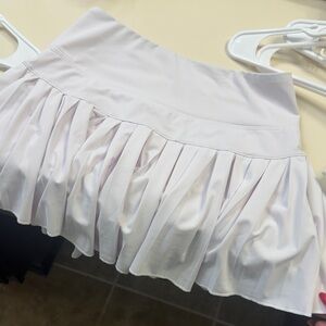 Elegant White Pleated Skirt